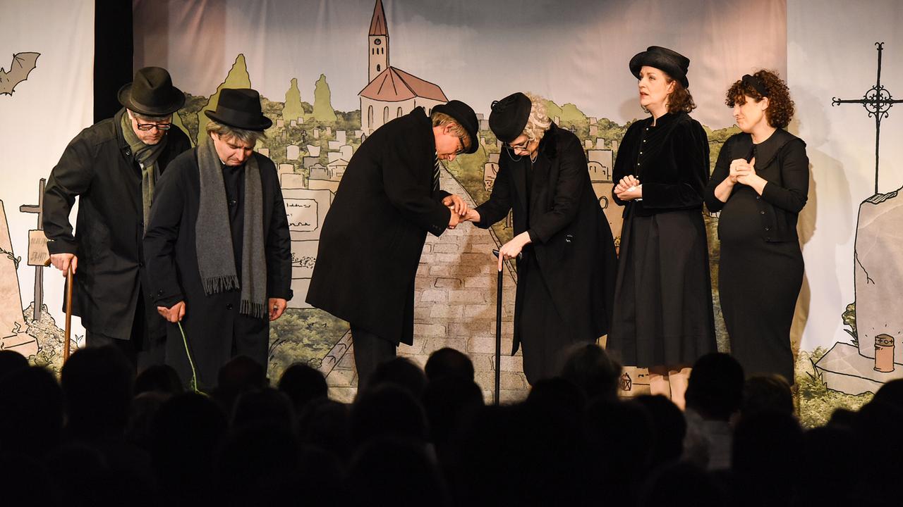 "Simpl Revue: Luft nach unten": Joachim Brandl, Julian Loidl, Matthias Mamedof, Jennifer Frankl, Katharina Dorian, Ariana Schirasi-Fard
