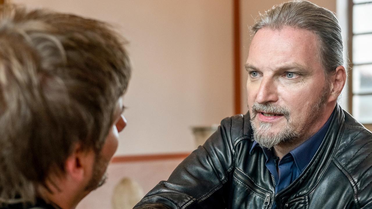 "Soko Donau - Alte Wunden": Christopher Ammann (Armin Looshammer), Stefan Jürgens (Carl Ribarski)