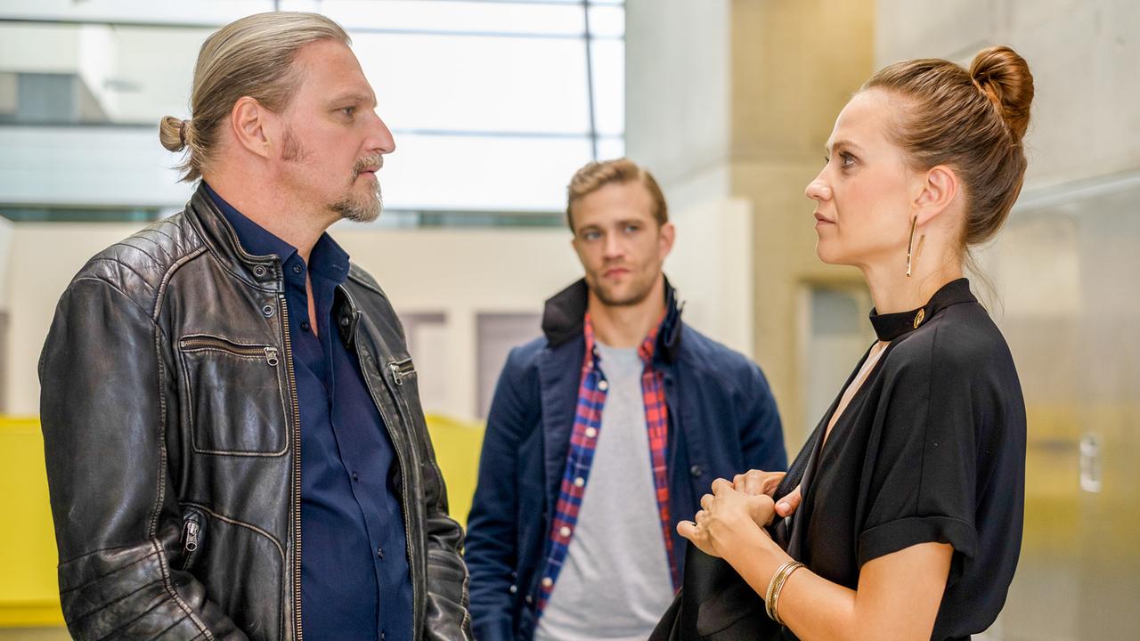 "Soko Donau - Der Geist in der Maschine": Stefan Jürgens (Carl Ribarski), Michael Steinocher (Simon Steininger), Larissa Fuchs (Roberta Pollock)