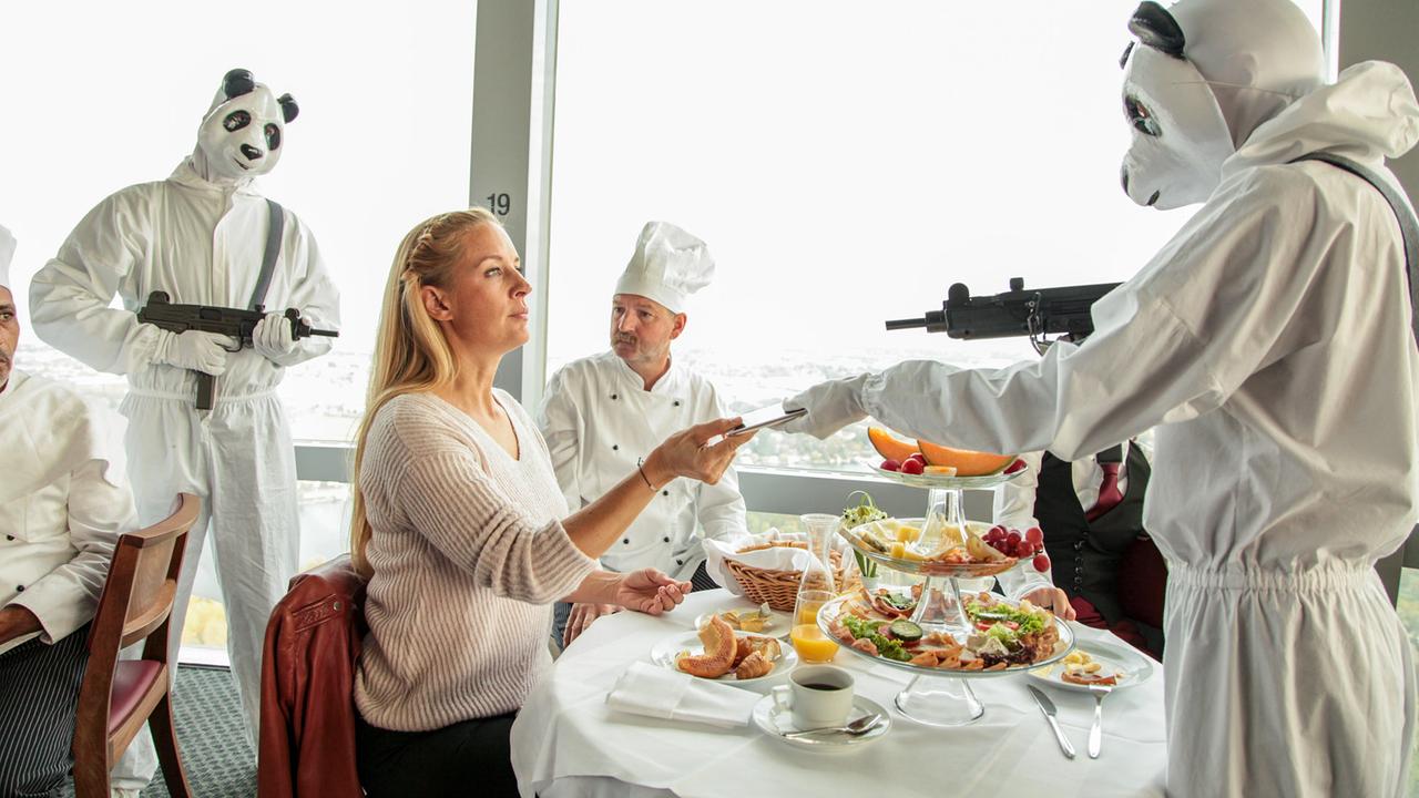 "Soko Donau - Dünne Luft": Mehmet Sözer (Fabio Bruckner), Lilian Klebow (Penny Lanz), Sonja Chan (Onita Nakura)