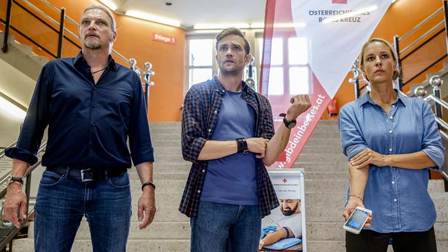 "Soko Donau - Puzzle": Stefan Jürgens (Carl Ribarski), Michael Steinocher (Simon Steininger), Lilian Klebow (Penny Lanz)