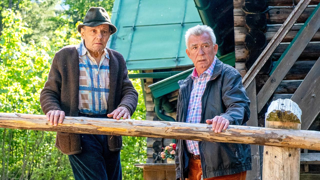 "Soko Kitzbühel - Der Mann, der vom Himmel fiel": Nikolaus Paryla (Johann Schaller), Heinz Marecek (Hannes Kofler)