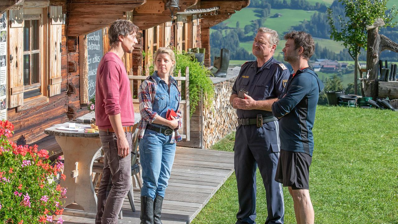 "Soko Kitzbühel - Goldrausch": Michael Pink (Fredi Söller), Karin Lischka (Margit Söller), Ferry Öllinger (Kroisleitner), Jakob Seeböck (Lukas Roither)