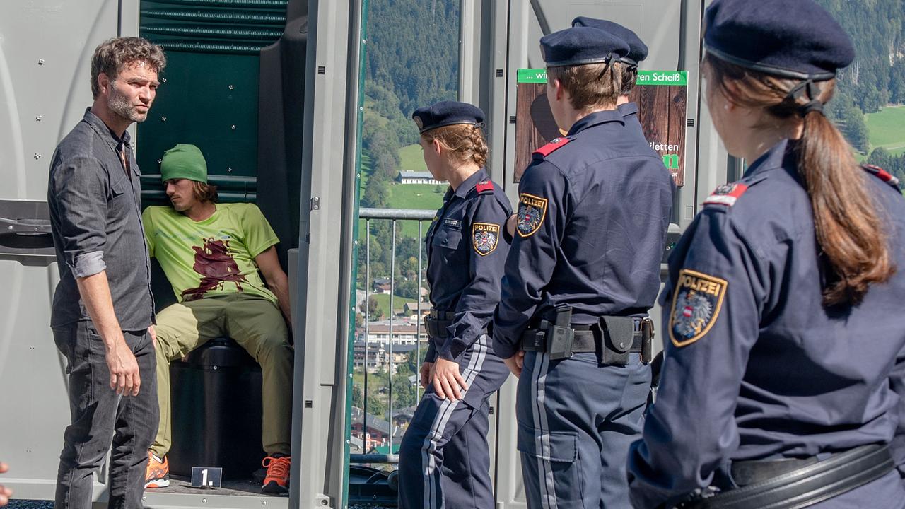 "Soko Kitzbühel - In Medias Res": Jakob Seeböck (Lukas Roither), Maya Unger (Nicki Probst), Nikolaas von Schrader (Marcel Halpern), Philipp Laabmayr (Alfons Grubauer)