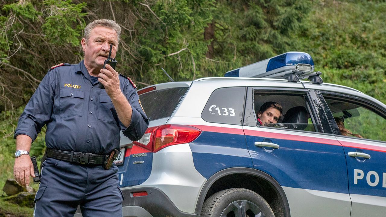 "Soko Kitzbühel - In Medias Res": Ferry Öllinger (Kroisleitner), Nikolaas von Schrader (Marcel Halpern)