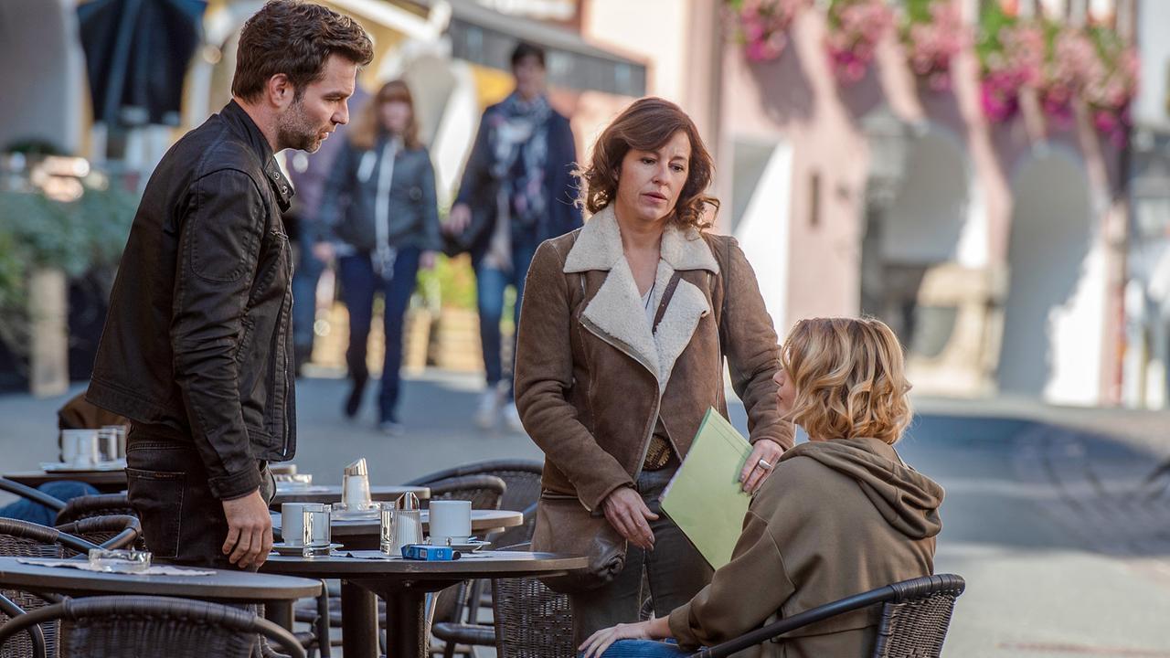 "Soko Kitzbühel - Worst Case Scenario": Jakob Seeböck (Lukas Roither), Julia Cencig (Nina Pokorny), Lorena Emmi Mayer (Sabrina Semrad)
