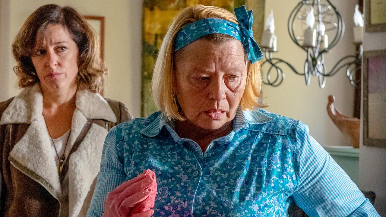 "Soko Kitzbühel - Worst Case Scenario": Julia Cencig (Nina Pokorny), Margarethe Tiesel (Erni Oberwalder)