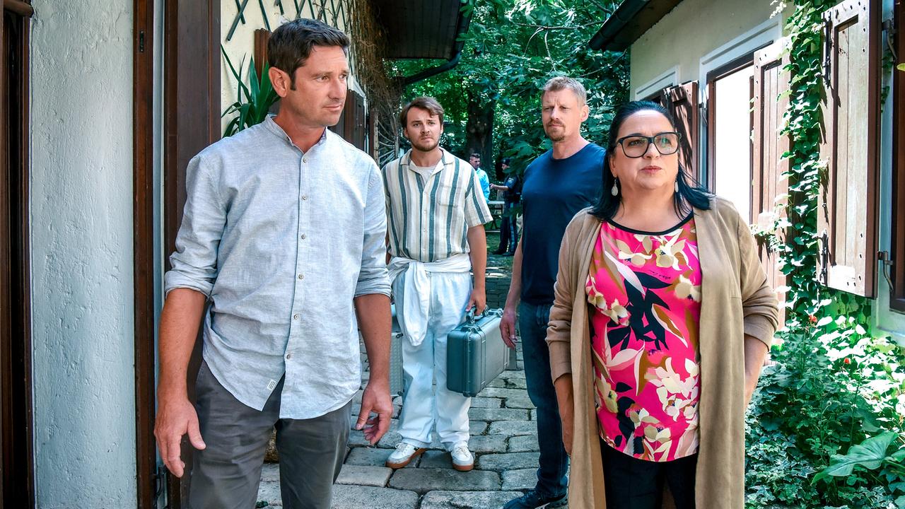 "Soko Donau – Der Fremde": Andreas Kiendl (Klaus Lechner), Max Fischnaller (Julius Rubatsch), Martin Gruber (Max Herzog), Maria Happel (Franziska Beck)