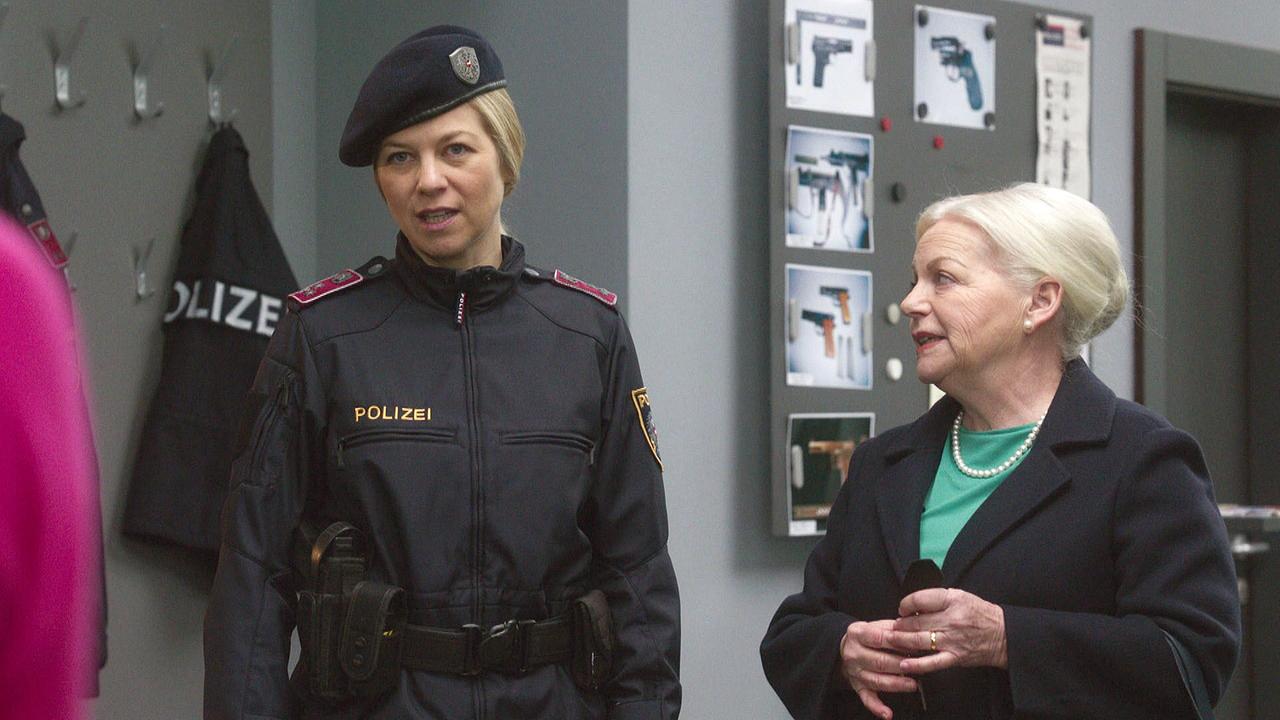 "Soko Donau – Grenzenlos": Hilde Dalik (Martina Baric), Maria Happel (Franziska Beck)