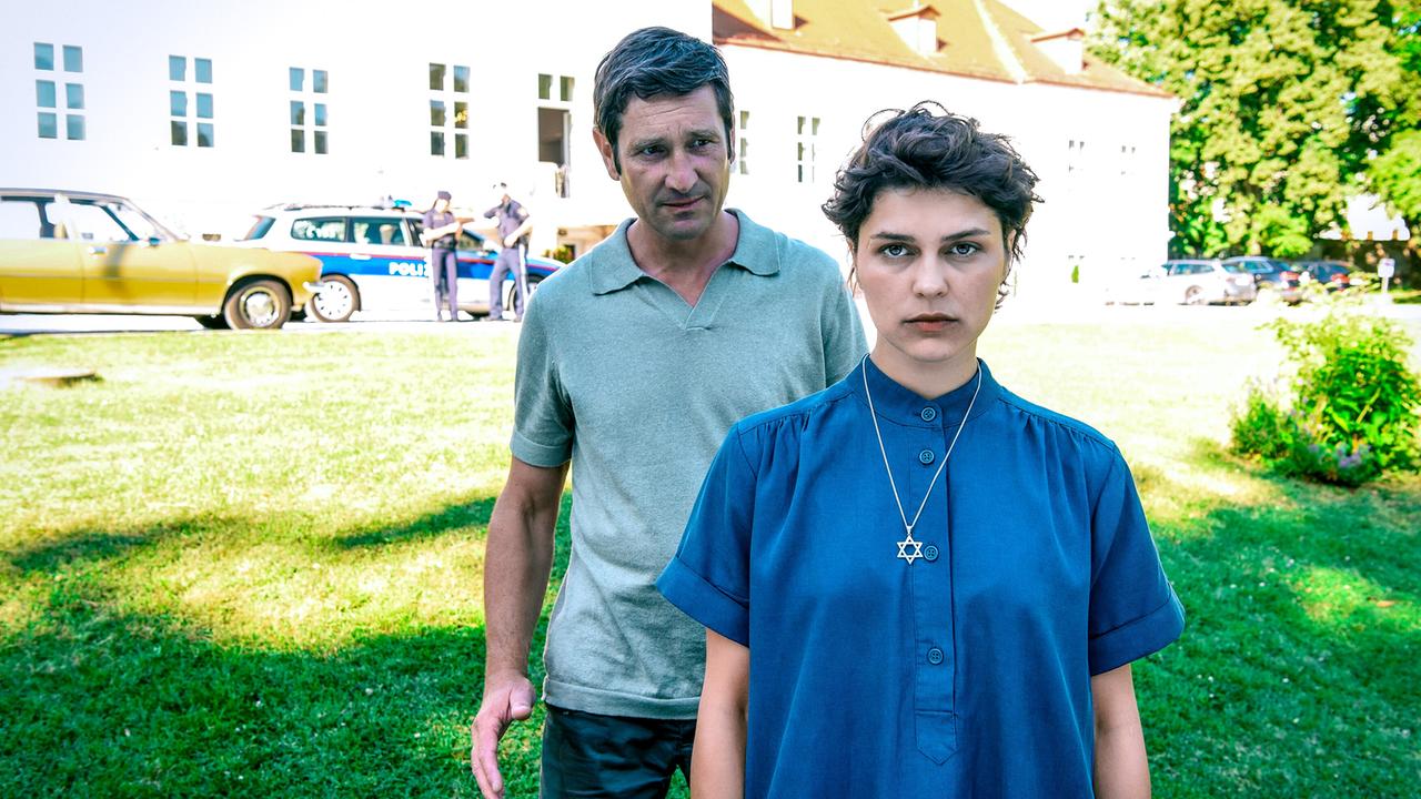 "Soko Donau – Eine Gräfin namens Cindy": Andreas Kiendl (Klaus Lechner), Naemi Florez (Hana Roth)