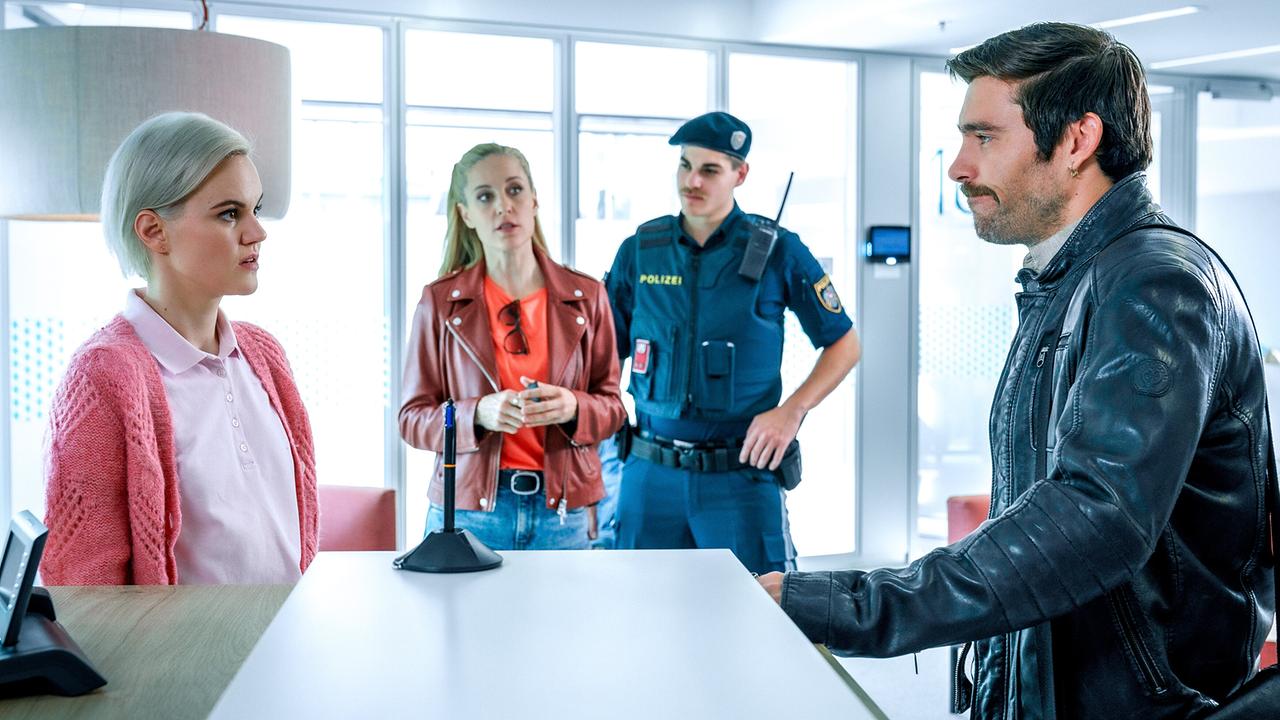 "Soko Donau – Funkenflug": Katharina Klar (Sprechstundenhilfe), Lilian Klebow (Penny Lanz), Kerim Wallner (Konstantin Blomer)