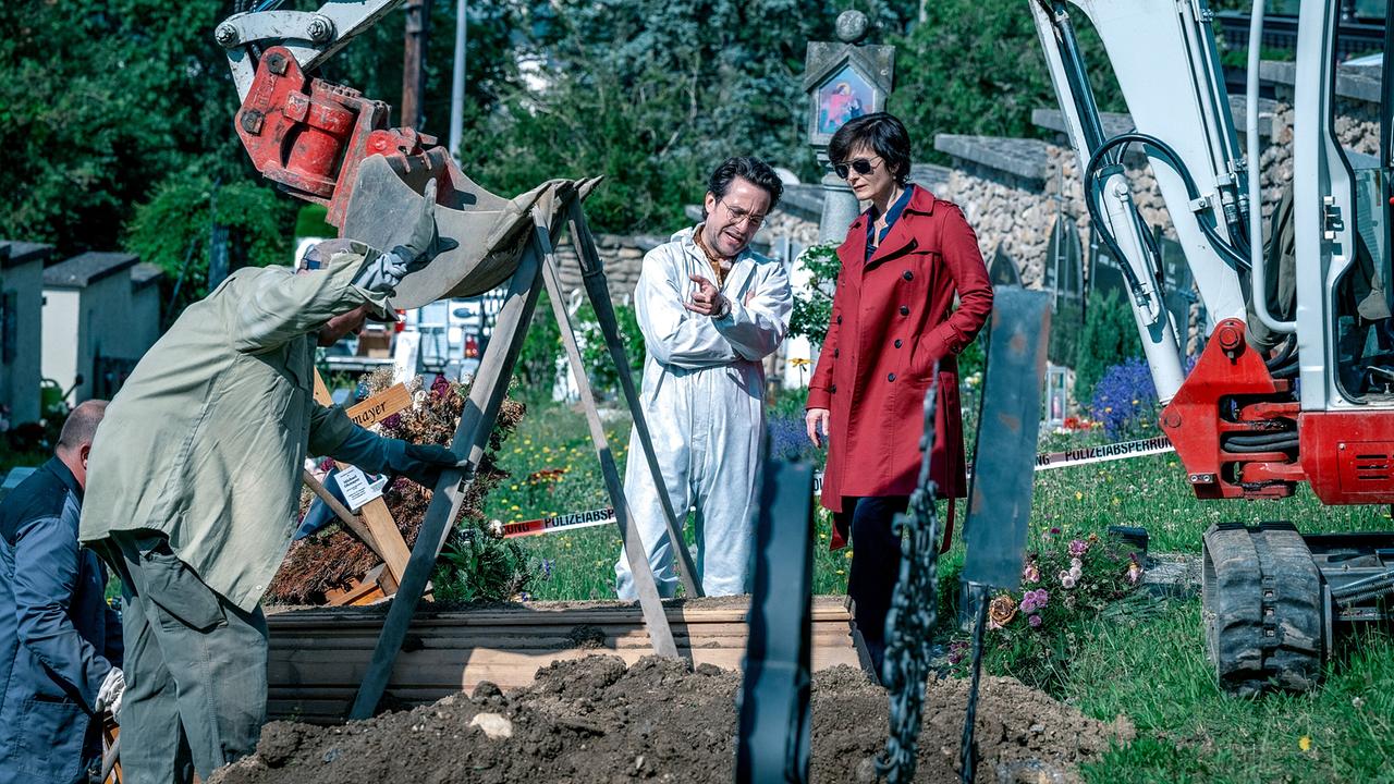 "Soko Linz – Die letzte Ruhe": Alexander Pschill (Richie Vitek), Katharina Stemberger (Joe Haizinger)