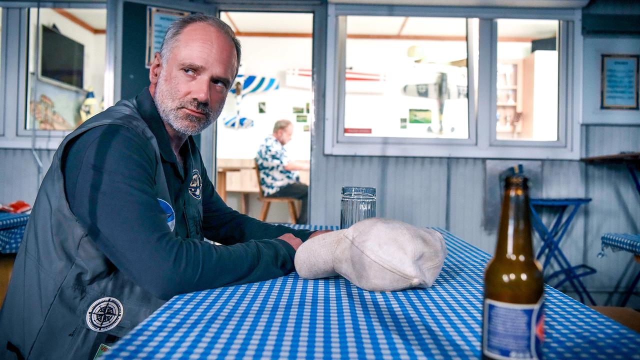 "Soko Linz – Flieger, grüß mir die Sonne": Stefan Wancura (Paul Troll)