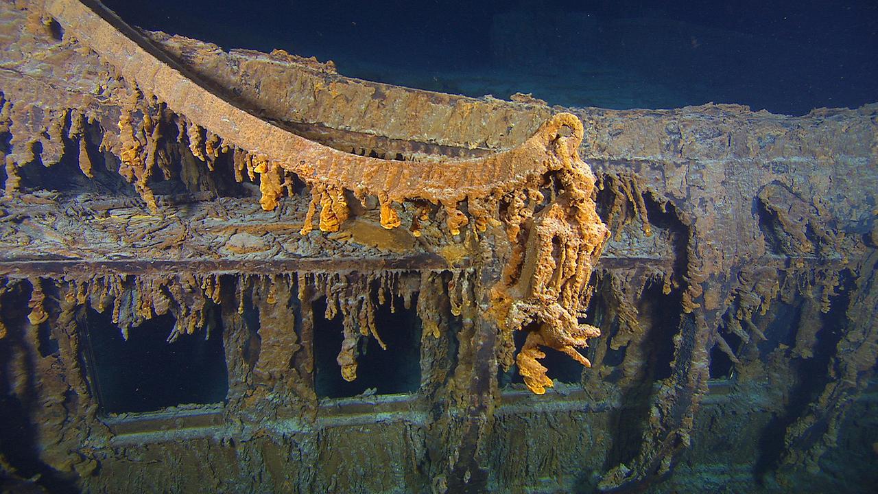 "Titanic - Expedition ins Herz des Wracks": Bakterien zersetzen kontinuierlich die "Titanic" und bilden dabei Rostzapfen.