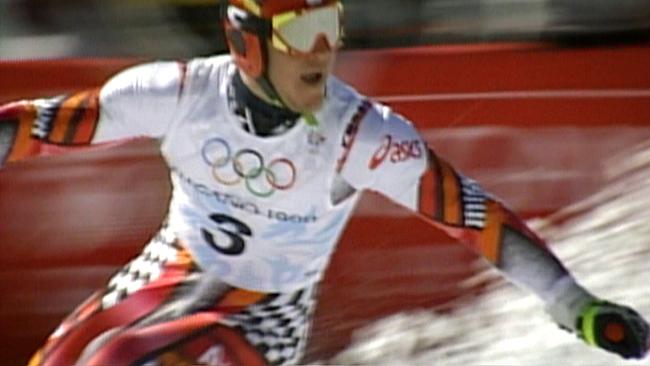 Hermann Maier bei der Zieleinfahrt bei den Olympischen Spielen in Nagano 1998 