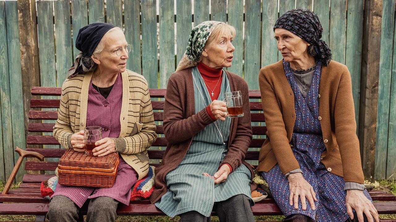 "Uhudler Verschwörung – Ein Stinatz Krimi": Erika Mottl (Resl Grandits), Erika Deutinger (Baba Sifkovits), Linde Prelog (Hilda Resetarits)