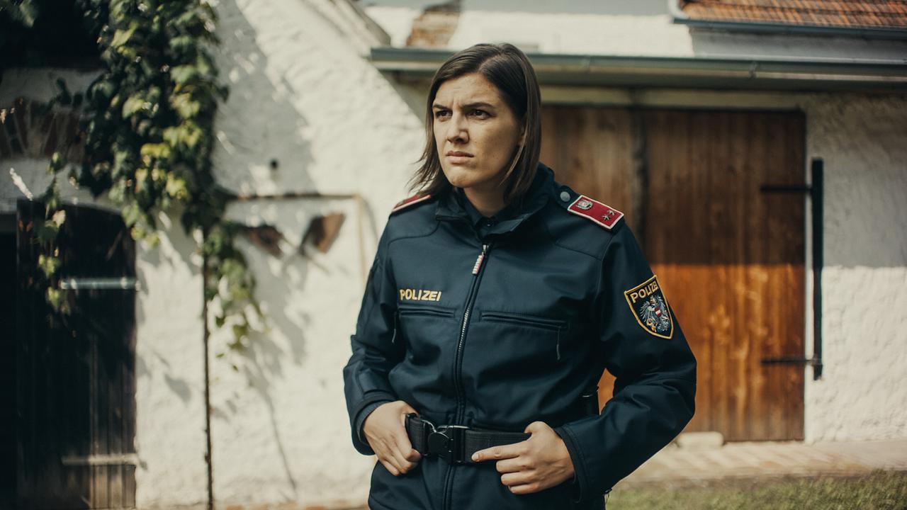 "Uhudler Verschwörung – Ein Stinatz Krimi": Hannah Darabos (Polizistin Kampitsch)