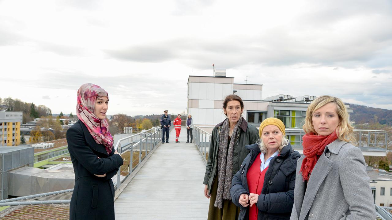 "Vier Frauen und ein Todesfall: Wahnwitz": Amira El Sayed (Nesrin), Adele Neuhauser (Julie), Brigitte Kren (Maria), Martina Poel (Sabine)