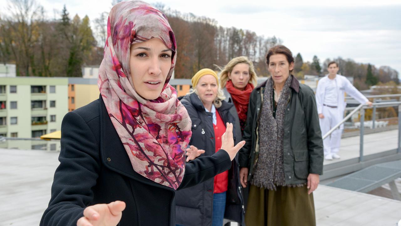 "Vier Frauen und ein Todesfall: Wahnwitz": Amira El Sayed (Nesrin), Brigitte Kren (Maria), Martina Poel (Sabine), Adele Neuhauser (Julie)