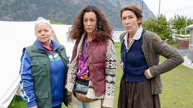 "Vier Frauen und ein Todesfall: Zweiundsiebzig": Brigitte Kren (Maria), Barbara Wussow (Peggy), Adele Neuhauser (Julie)