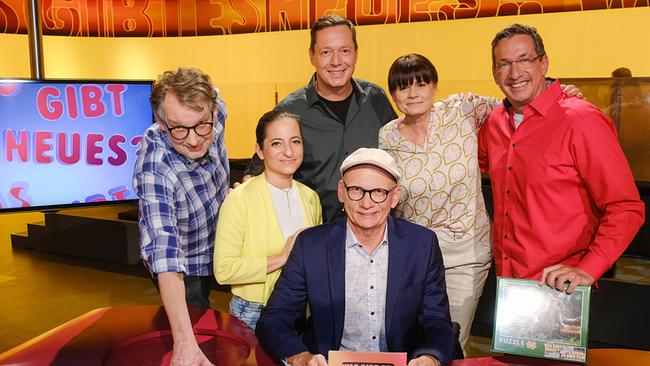 © ORF/Günther Pichlkostner Was gibt es Neues?: Severin Groebner, Caroline Athanasiadis, Alex Kristan, Oliver Baier, Eva Maria Marold, Viktor Gernot