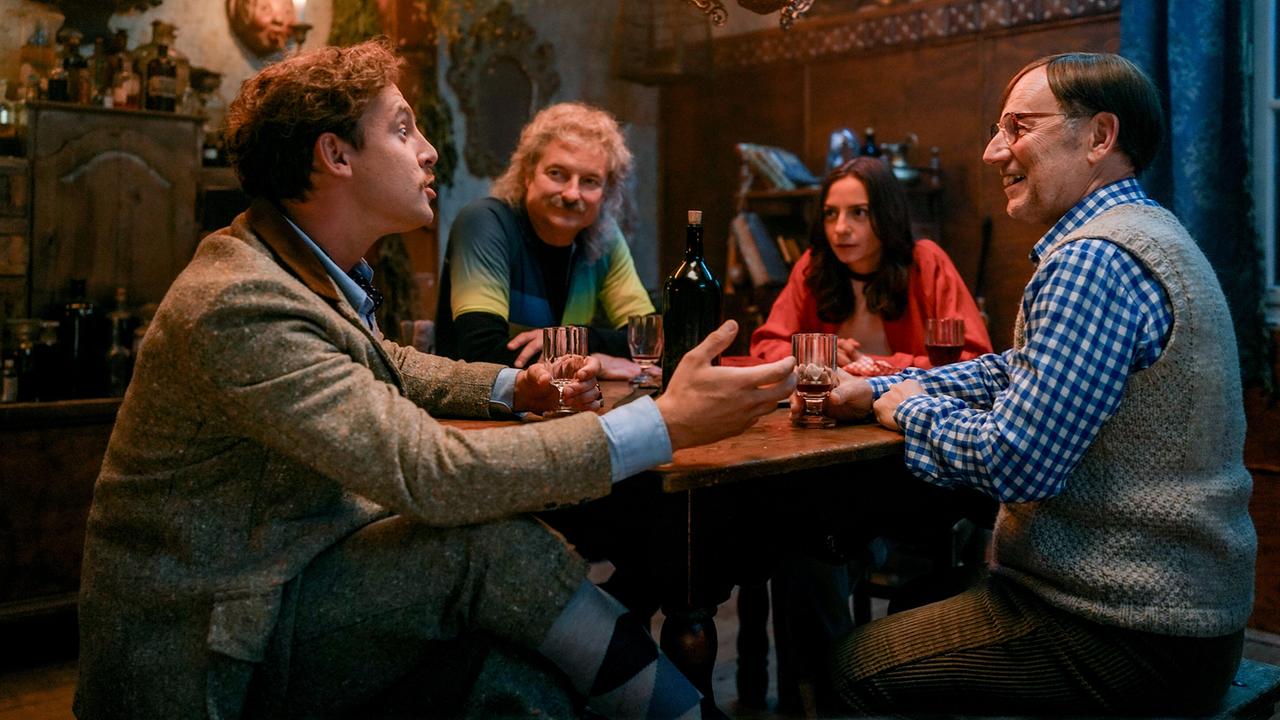 "Weber & Breitfuß – Im Wald":  David Jakob (Prinz), Alfred Dorfer (Weber), Julia Edtmeier (Schneewittchen), Roland Düringer (Breitfuß)