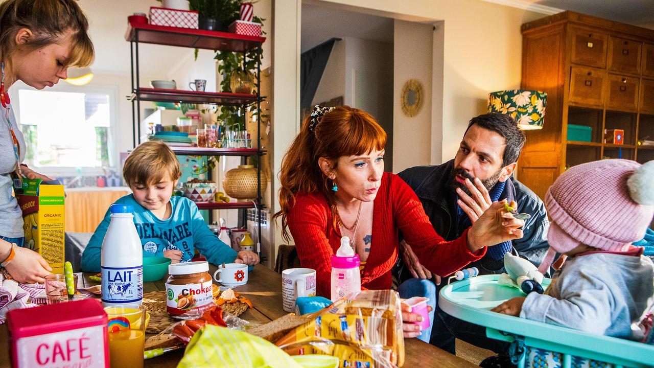 Cypriane Gardin (Théa), Noé Vandevoorde (Eliott), Audrey Fleurot (Morgane Alvaro), Mehdi Nebbou (Adam Karadec)