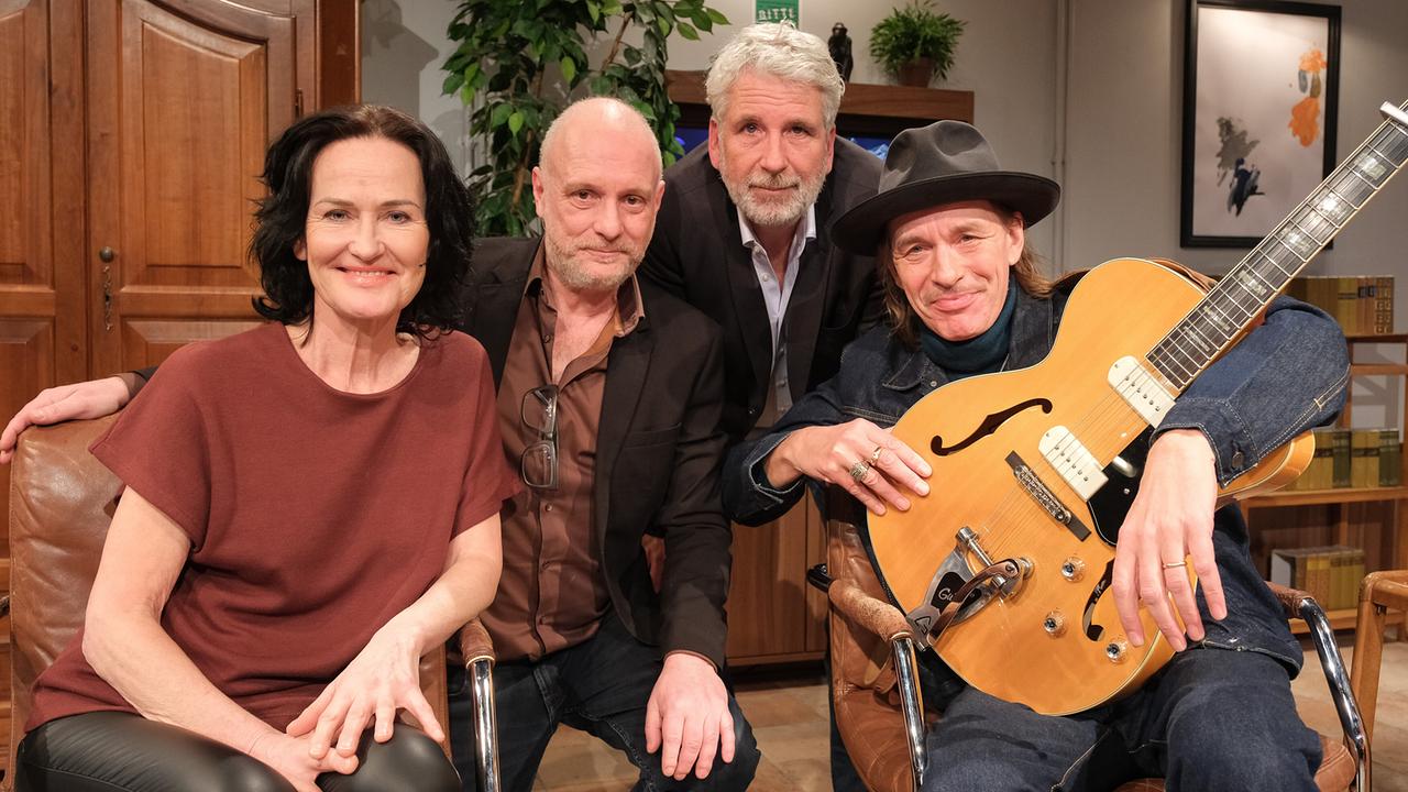 © ORF/Hans Leitner Willkommen Österreich mit Stermann & Grissemann: Eva Glawischnig, Christoph Grissemann, Dirk Stermann, Ernst Molden