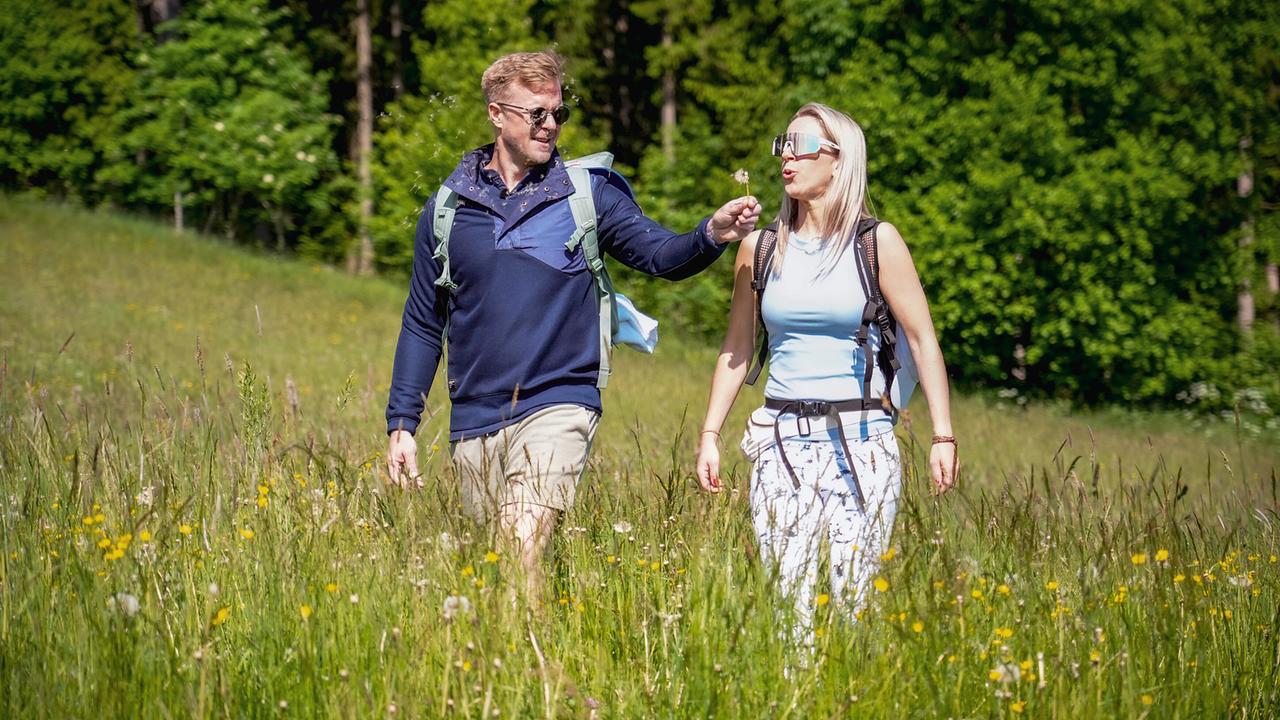 Willst Du mit mir gehen?: Single Lukas und Kandidatin Nicola wünschen sich eine Liebe, die hält.