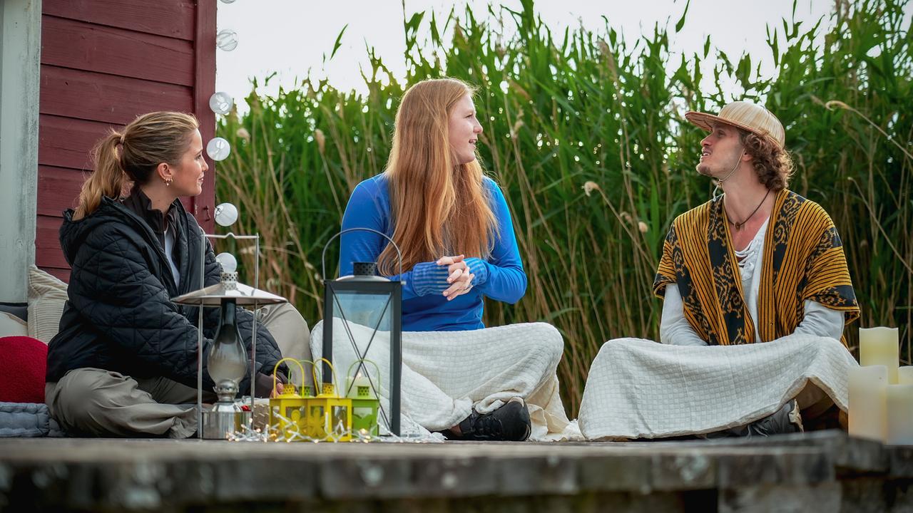 "Willst Du mit mir gehen?" am 24.10.2025: Moderatorin Michelle Pippan mit Single Audrey und Kandidat Lafi blicken auf einen ereignisreichen Tag zurück.