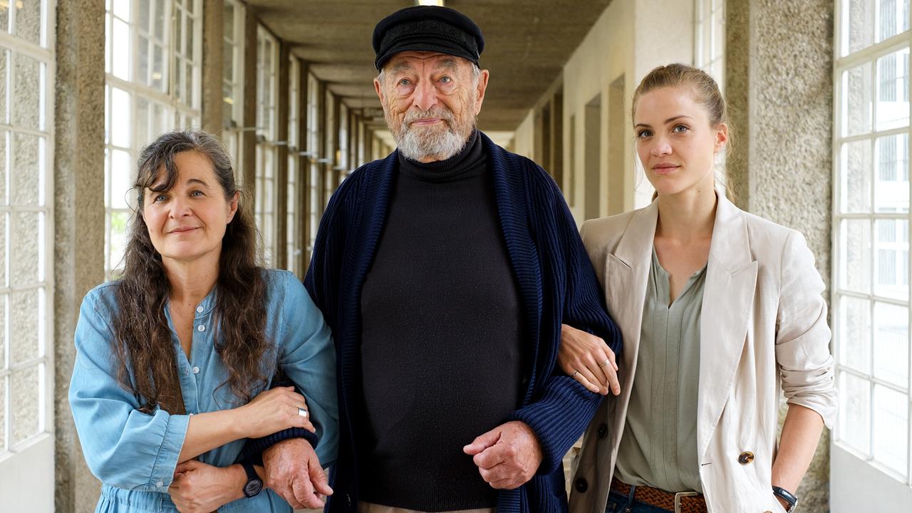 "Zu neuen Ufern": Maria Hofstätter (Grete Öller), Günter Tolar (Käpt’n Gruber), Miriam Fussenegger (Lisa Nemeth)