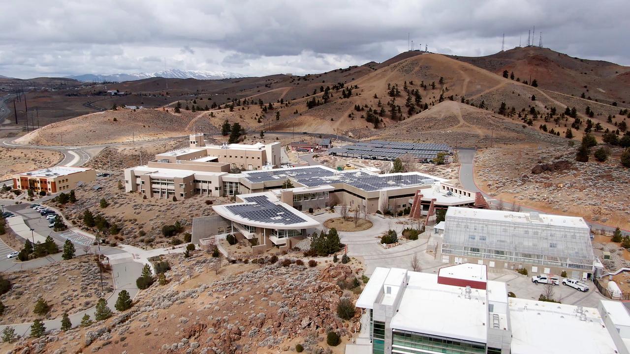 Wüstenforschungsinstitut in Nevada (Desert Research Institute) von oben