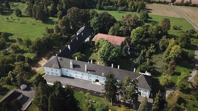 Luftaufnahme von Schloss Lackenbach im Bezirk Oberpullendorf 