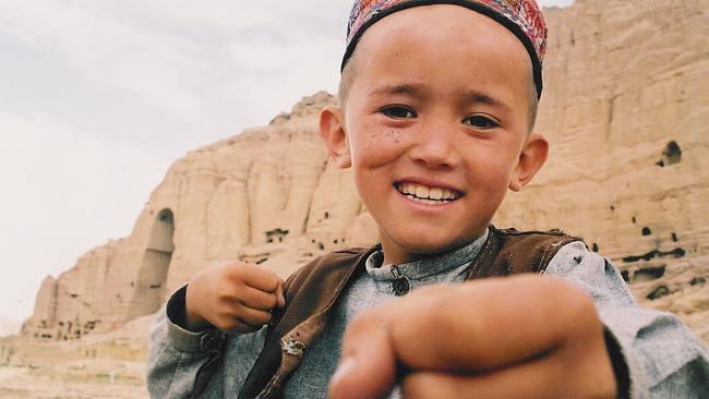 Die Filmemacher Phil Grabsky und Shoaib Sharifi begleiten den kleinen Mir Hussein durch 20 bewegte Jahre seines Aufwachsens in Afghanistan