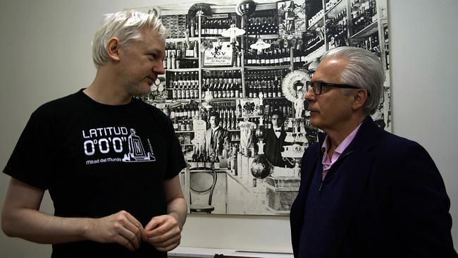 4. Februar 2016, Baltasar Garzón und Julian Assange nach der Entscheidung der UN-Arbeitsgruppe über willkürliche Inhaftierungen in der Ecuadorianischen Botschaft in London