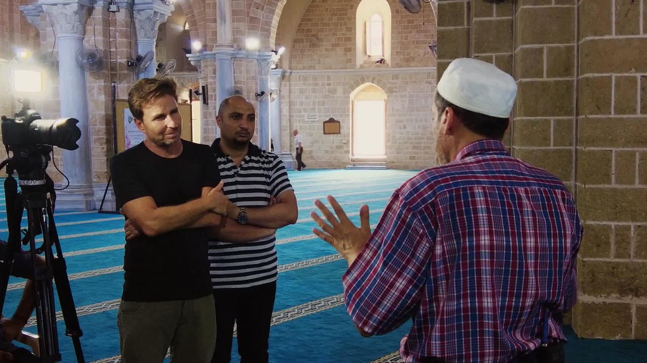 ORF Korrespondent Tim Cupal beim Interview in der Großen Moschee in Gaza
