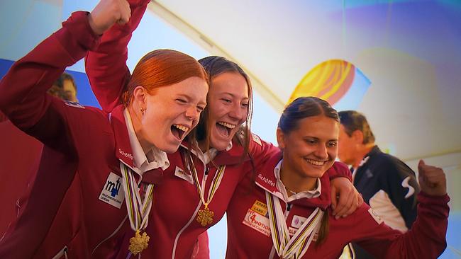 Tina Hetfleisch Emma Eberhardt und Lara Teynor Jubeln bei der Grasski Junioren-Weltmeisterschaft im südburgenländischen Rettenbach 2023