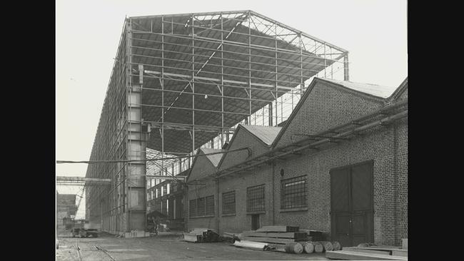 Building of the new shed of the Breda Elettromeccanica company, 1963-64