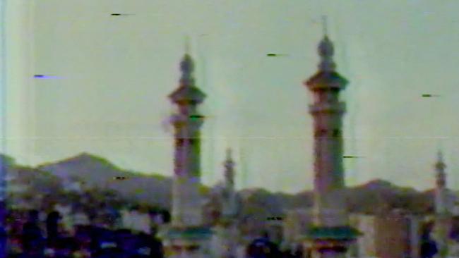 Original Fernsehaufnahmen von der Besetzung der Großen Moschee in Mekka.  