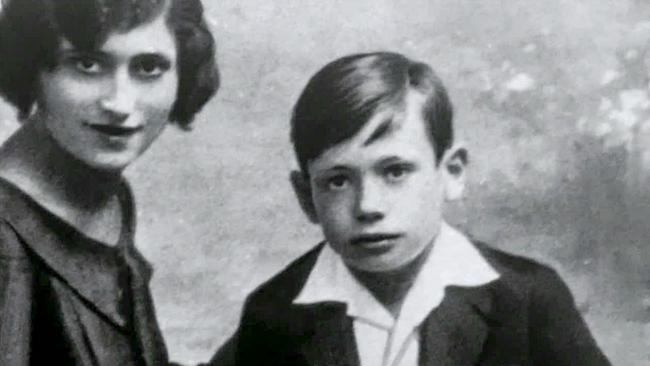 Kinderbild von Yves Montand mit seiner Mutter