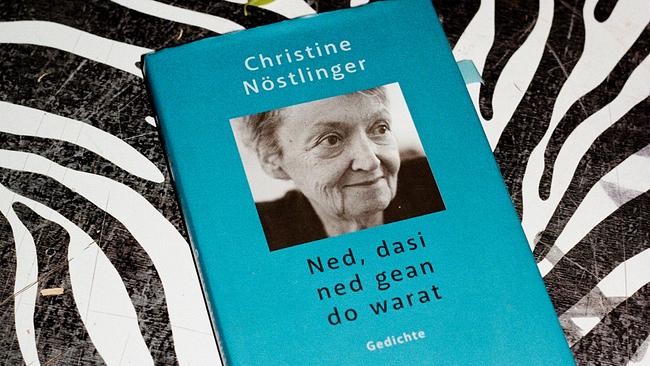 Cover Buch mit Foto Christine Nöstlinger
