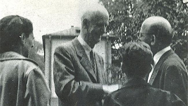 Daniel Barenboim und seine Eltern mit Wilhelm Furtwangler in Salzburg, 1955