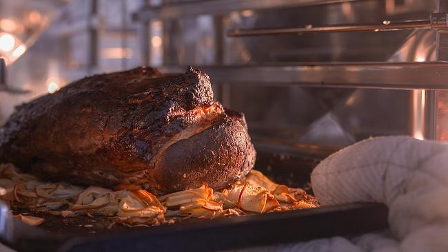 Harry kocht Schweinsbraten im Gasthof Glocknerblick