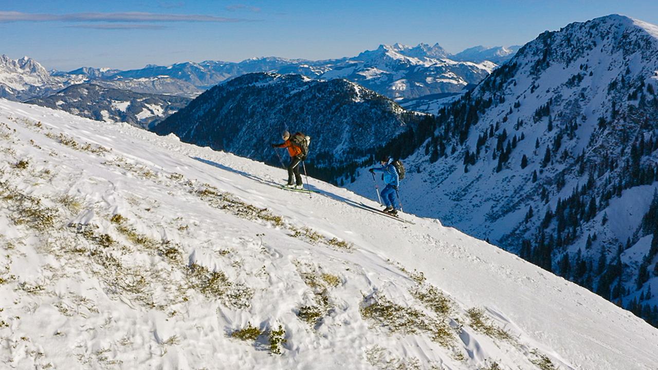 Harry Prünster mit Anton Ager von der Bergrettung bei einer Skitour