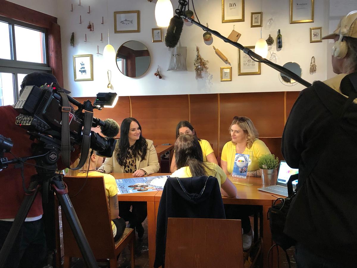 © ORF / Marion Schmid Claudia Polesnig mit dem Verein "Herzenskinder"