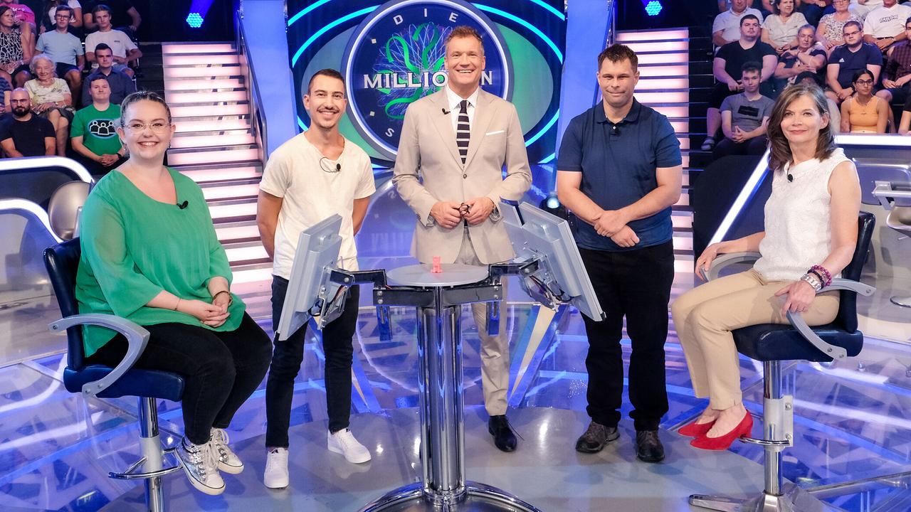 "Die Millionenshow" am 26.9.2022: Sarina Tröls (Gerasdorf, Niederösterreich), Bernhard Lueger (Wien), Armin Assinger, Markus Gsaller (Seiersberg-Pirka, Steiermark), Silvia Peschel (Linz, Oberösterreich)