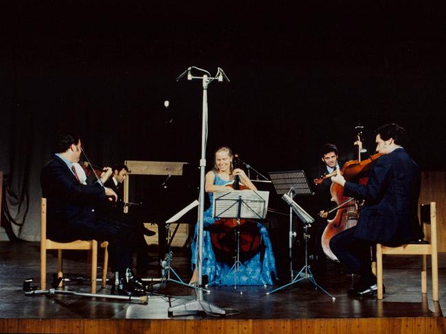 Itzhak Perlman (Violine), Daniel Barenboim (Klavier), Jacqueline du Pré (Cello), Zubin Mehta (Kontrabass), Pinchas Zukerman (Viola)