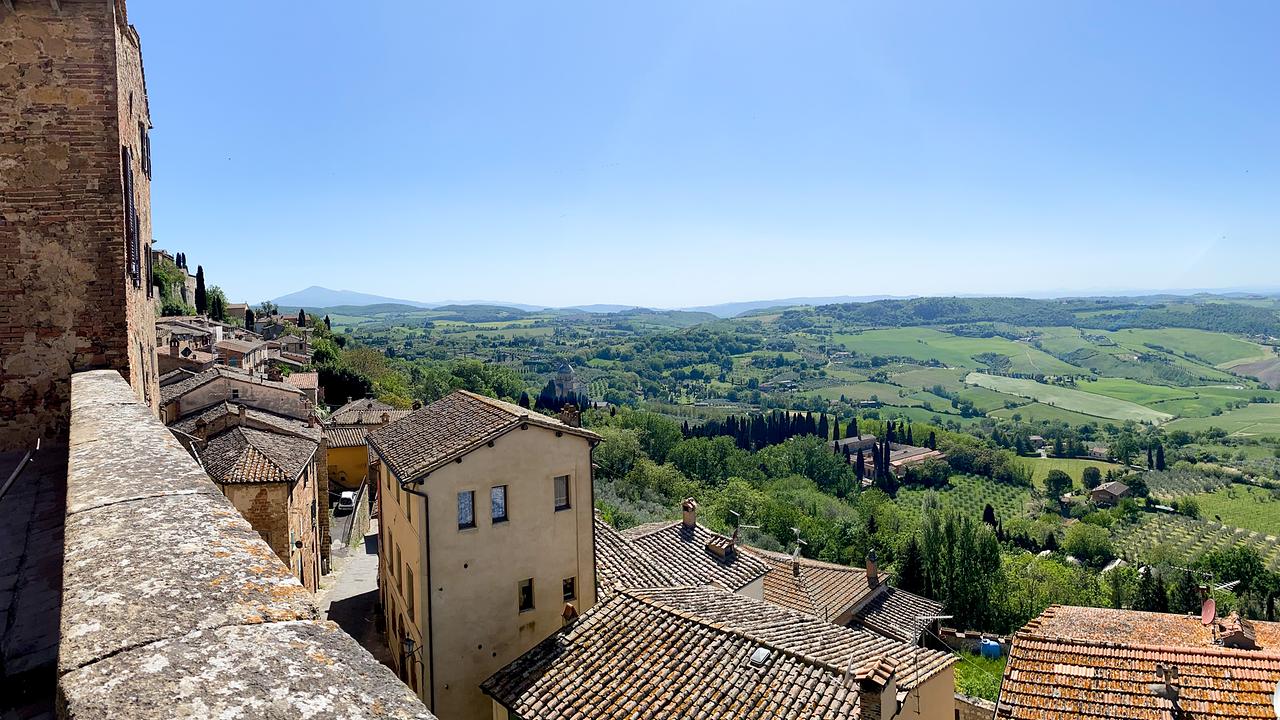 Blick von Montepulciano in die Landschaft