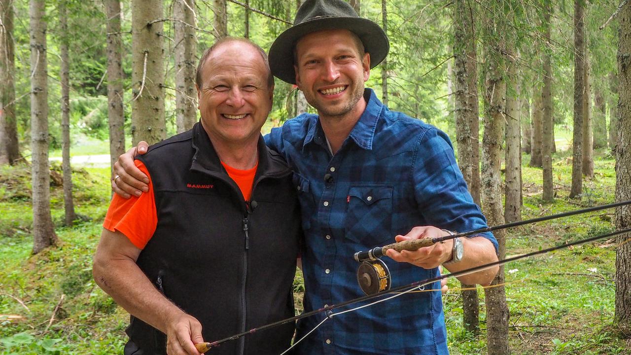 Harry Prünster beim Fliegenfischen mit Diddi Maier