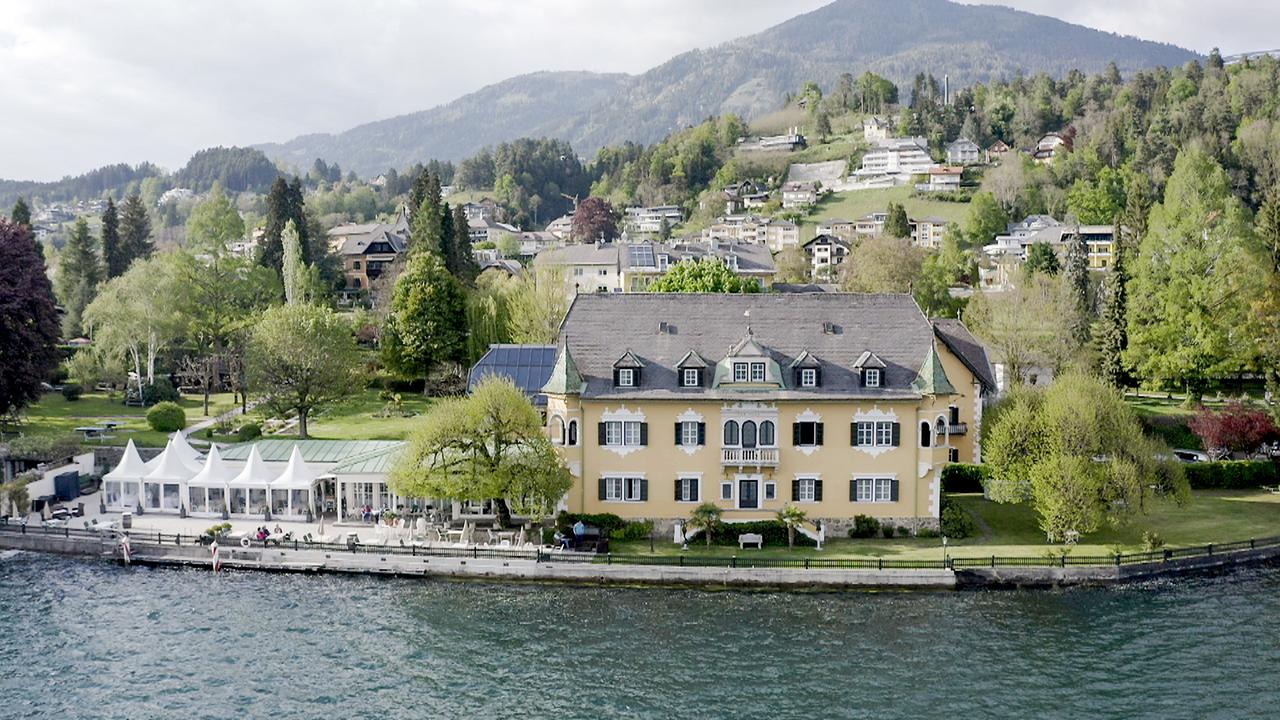 "Herrschaftszeiten!: Bei Familie Tacoli auf Schloss Birkenstein und in der See-Villa in Millstatt": Hotel See-Villa 